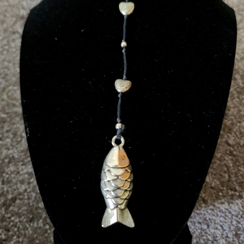 Silver fish pendant necklace